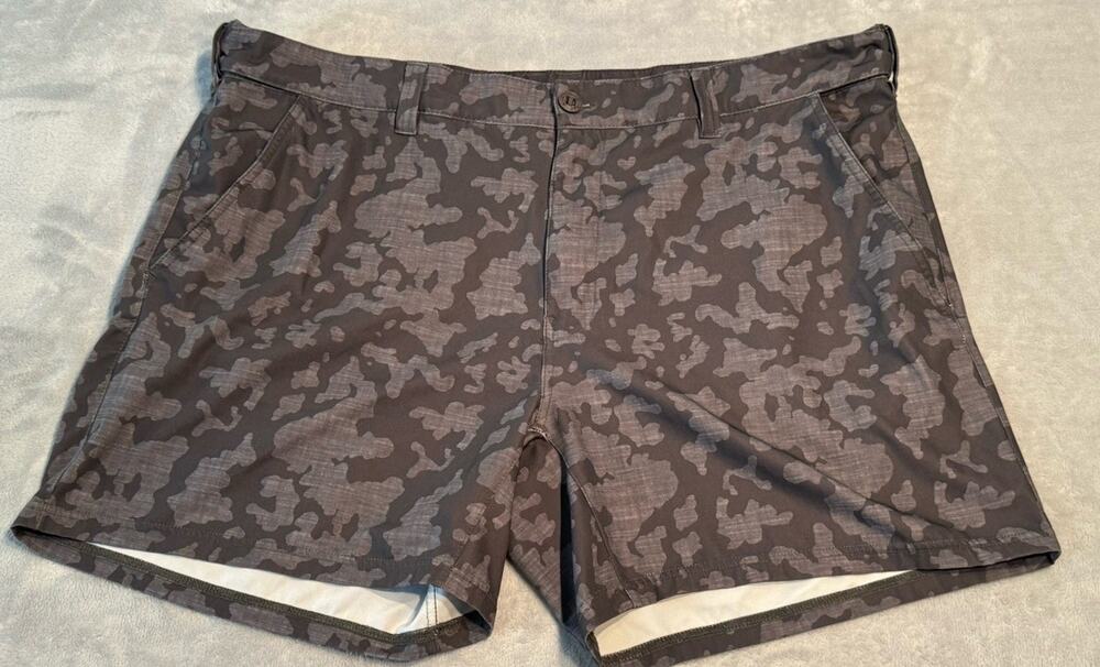 2XL Huk Fishing Shorts Performance Zip Pockets Gray Grey Black Camo Outdoor Swim